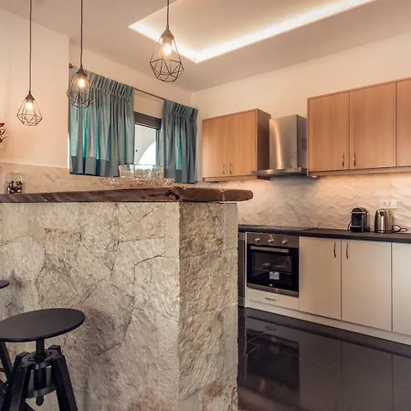 Daluz Vilă Koríthion